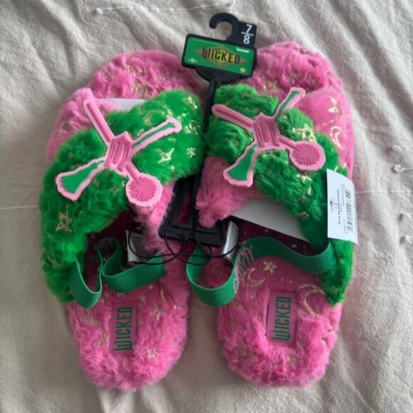 Wicked Shoes Wicked Women’s Slippers Glinda Elphaba - Picture 3 of 5
